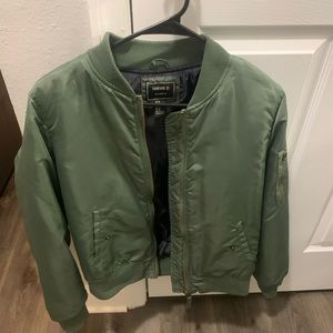 Forever 21 Green Bomber Jacket Women’s Medium